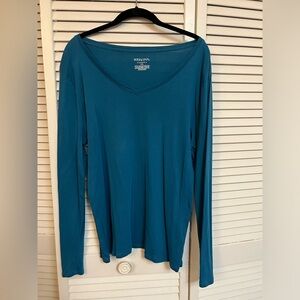 Long sleeve t shirt